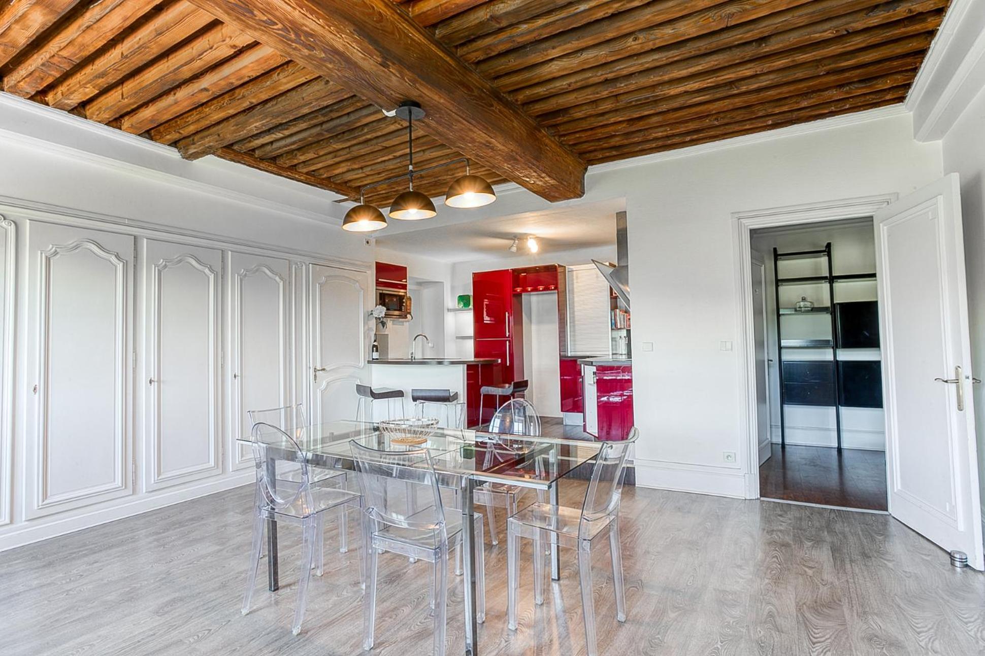 Sejourner Au Chateau De La Roue Grand Appartement Lissieu Ngoại thất bức ảnh