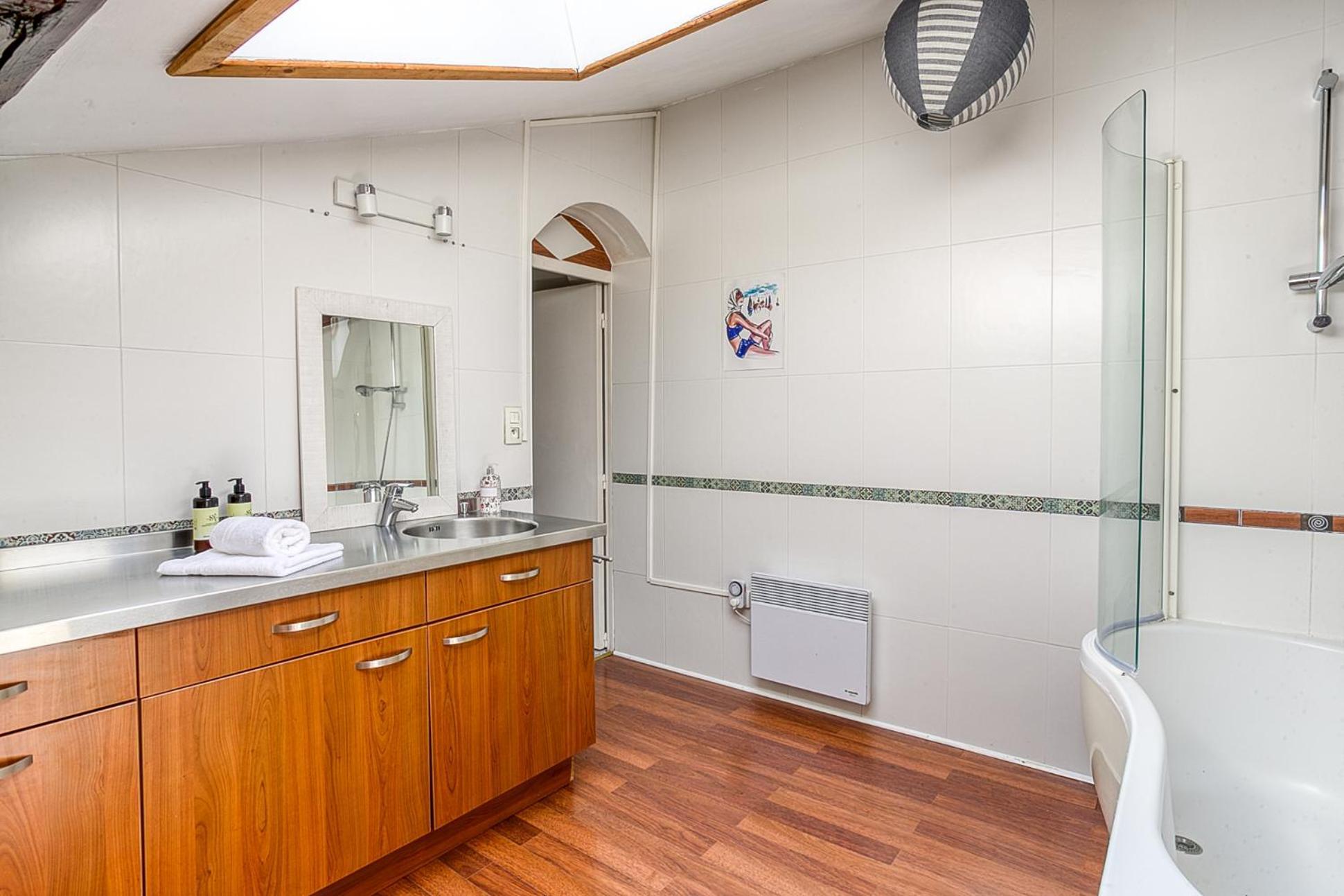Sejourner Au Chateau De La Roue Grand Appartement Lissieu Ngoại thất bức ảnh