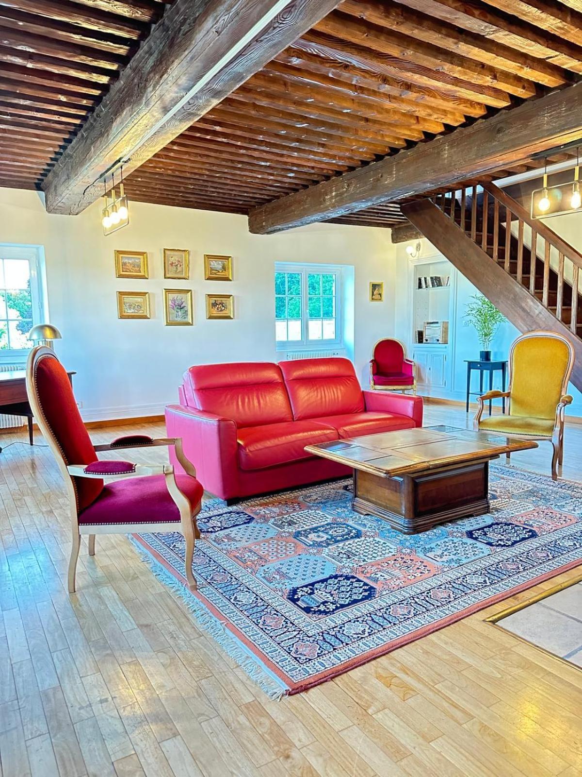 Sejourner Au Chateau De La Roue Grand Appartement Lissieu Ngoại thất bức ảnh